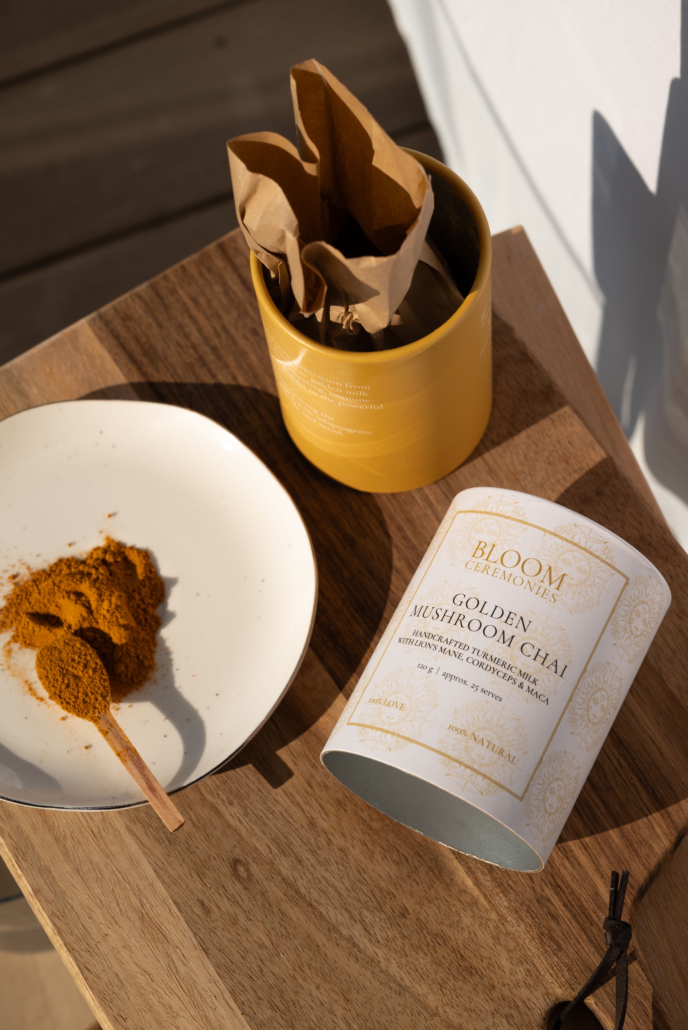 GOLDEN MUSHROOM CHAI - Adaptogenní Kurkumové Latté